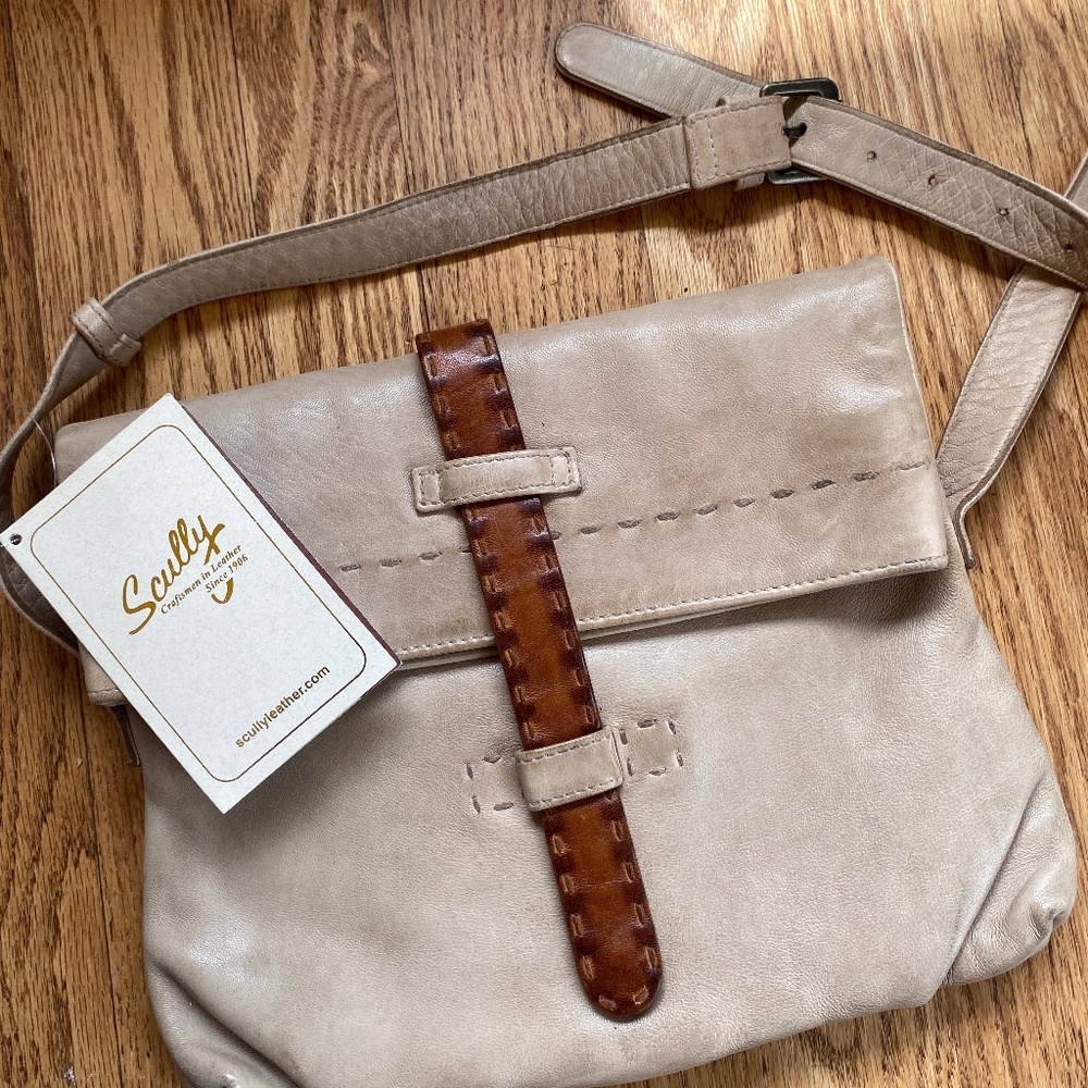 Scully leather crossbody - purchased at Sundance. Never used.